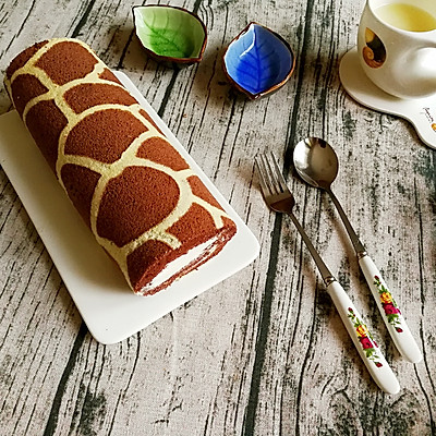 长颈鹿纹蛋糕卷