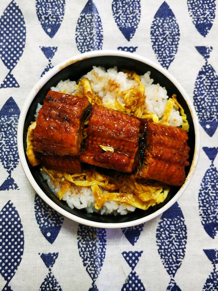 日式简餐~照烧鳗鱼饭的做法