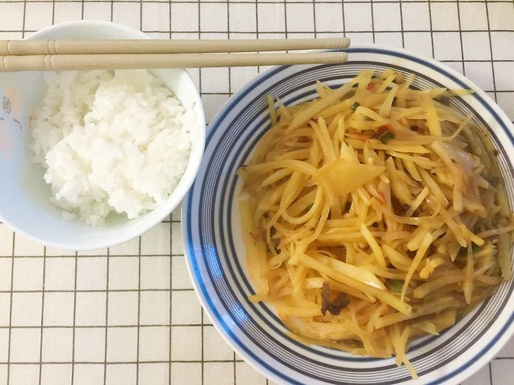 酸辣土豆丝的做法