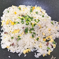 #钟于经典传统味#【咸肉蛋炒饭】快手美味的做法图解7