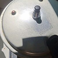 银耳红枣汤的做法图解4