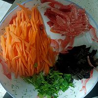 胡萝卜丝木耳炒肉丝的做法图解5