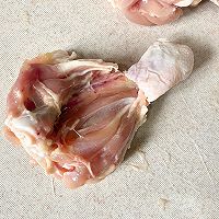 #中西结合还可以这么吃#杂蔬咖喱煎鸡肉块+土豆香肠沙拉的做法图解2