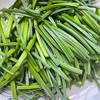 #我的养生日常-远离秋燥#螺蛳肉炒韭苔干丝的做法图解2