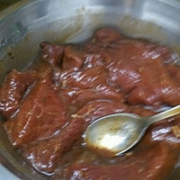 中西式黑椒酱牛排饭的做法图解4
