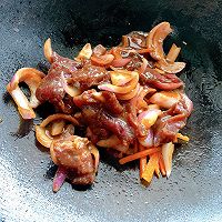 #烤究美味 灵魂就酱#酱香牛柳粉条的做法图解8