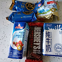 #一口新年味，全家享佳味#一次就成功的巧克力慕斯蛋糕的做法图解1