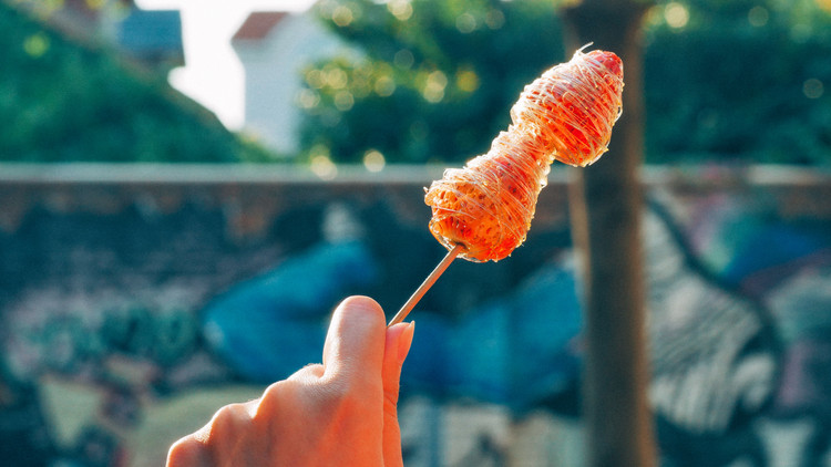 【初味日记】草莓冰糖葫芦的做法