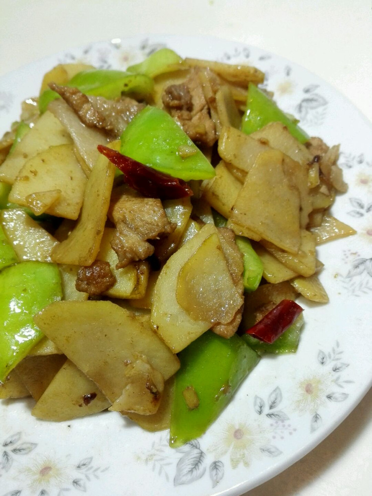 快手菜之青椒肉片土豆片，简单家常菜料酒的做法