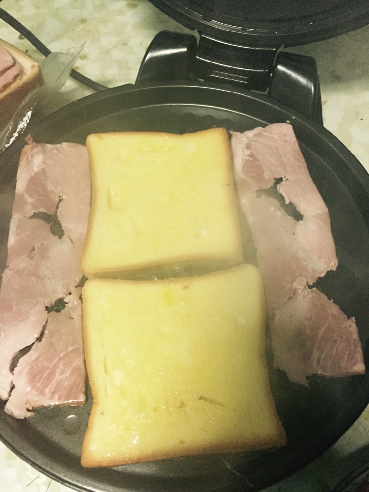 早餐培根面包片的做法图解2