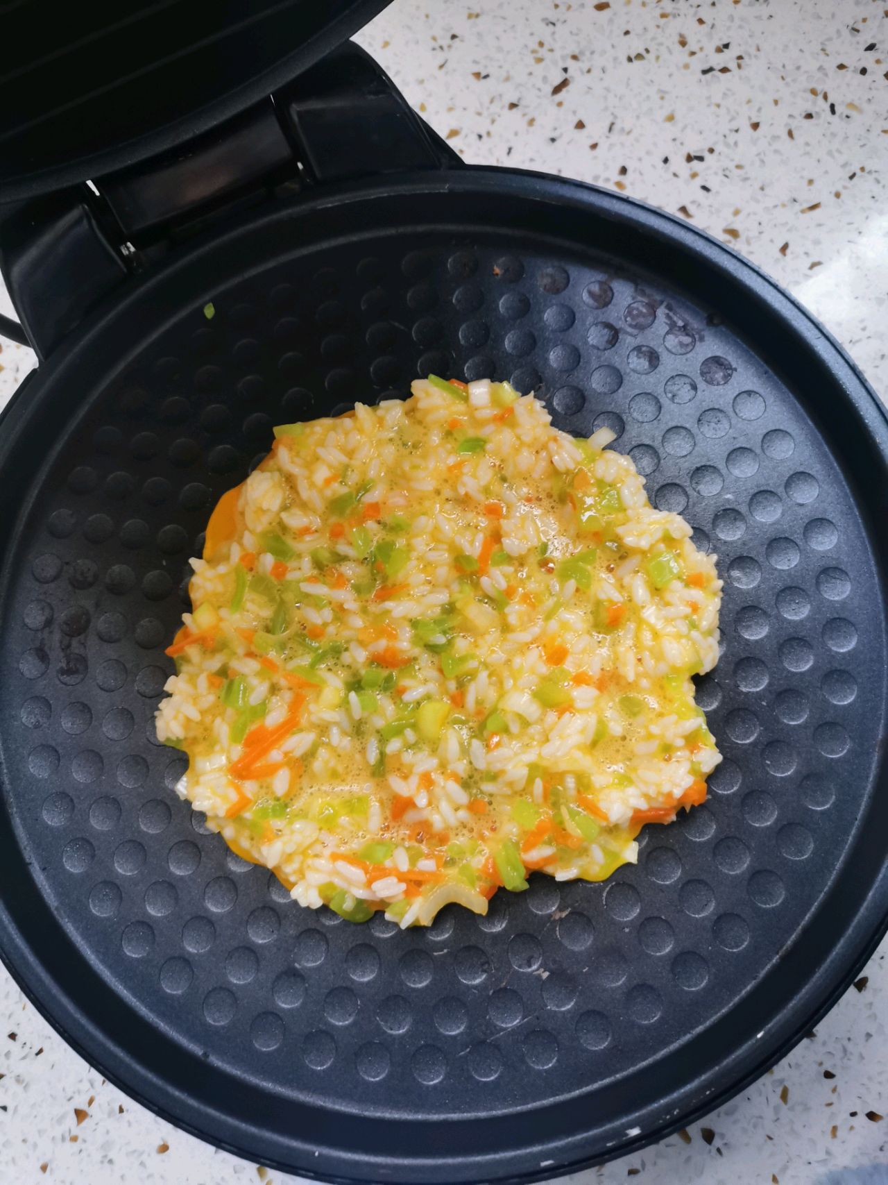 玉米豌豆胡萝卜黑米饭怎么做_玉米豌豆胡萝卜黑米饭的做法_豆果美食