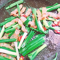 腊肉炒莲藕丁的做法图解5
