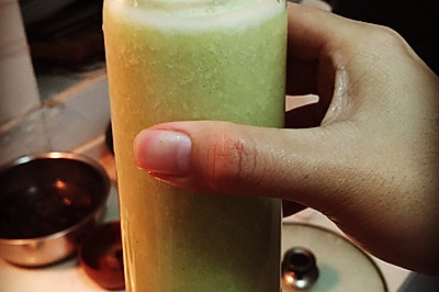 香梨牛油果养乐多