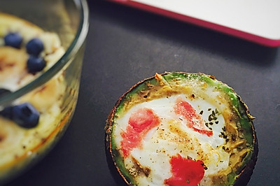 牛油果烤蛋