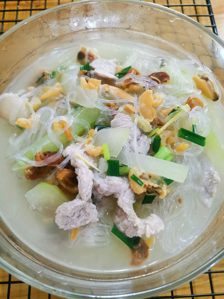 冬瓜虾米淡菜粉丝瘦肉汤的做法