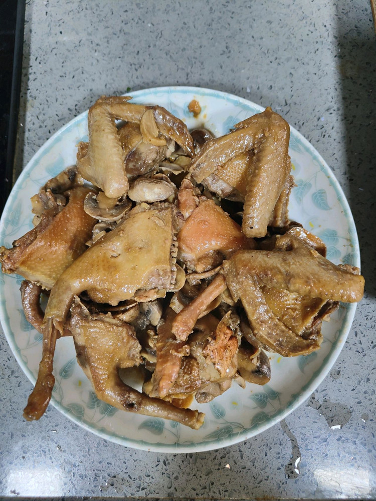 电饭锅沙姜焗鸽子（鸡）的做法