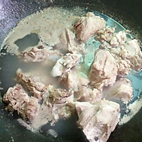 猪头骨营养汤的做法图解1