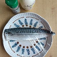 #秋天的第一条挪威青花鱼#香煎青花鱼的做法图解3