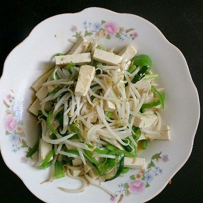 豆芽炒豆腐