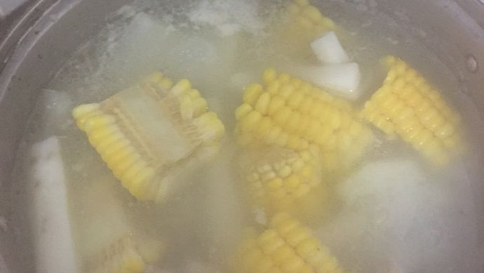 排骨玉米冬瓜汤