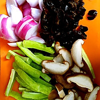 减肥餐：枸杞燕麦豆浆，杂蔬小炒的做法图解2