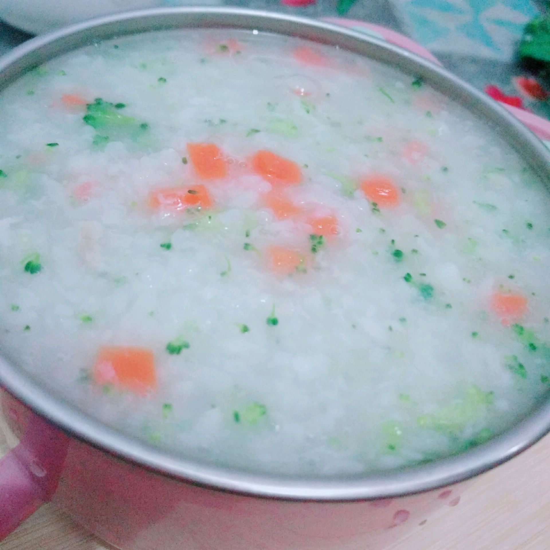 宝宝辅食:鳕鱼蔬菜粥的正宗做法,宝宝辅食:鳕鱼