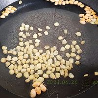 椒盐小米面糊豆的做法图解1