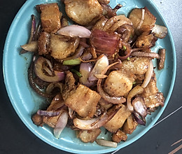 洋葱炒肉的做法