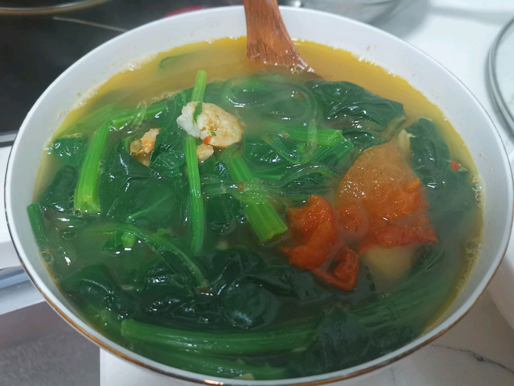 菠菜番茄粉丝干虾仁汤的做法