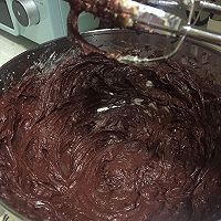 红丝绒酪乳杯子蛋糕的做法图解5