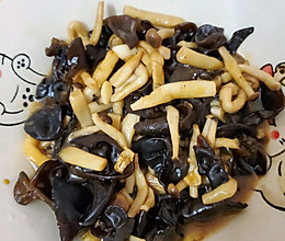 蟹味菇炒木耳的做法