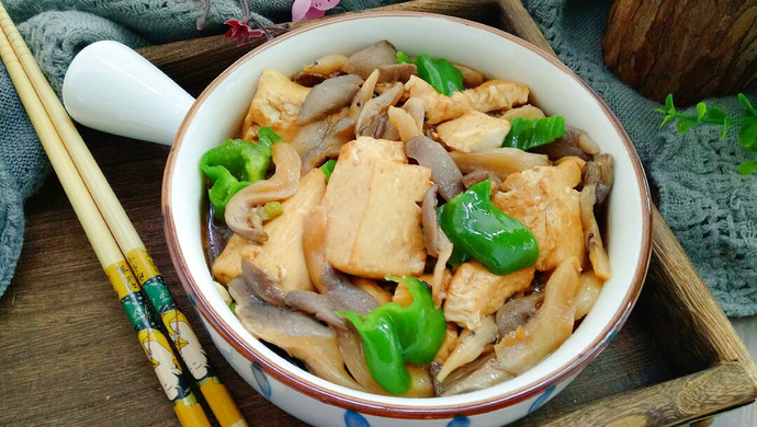 鲜蘑炖豆腐图片