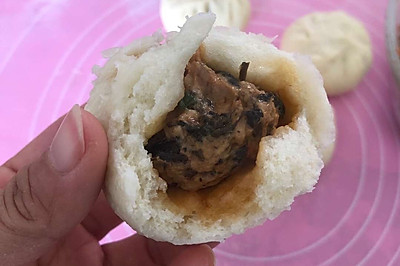 梅干菜肉包