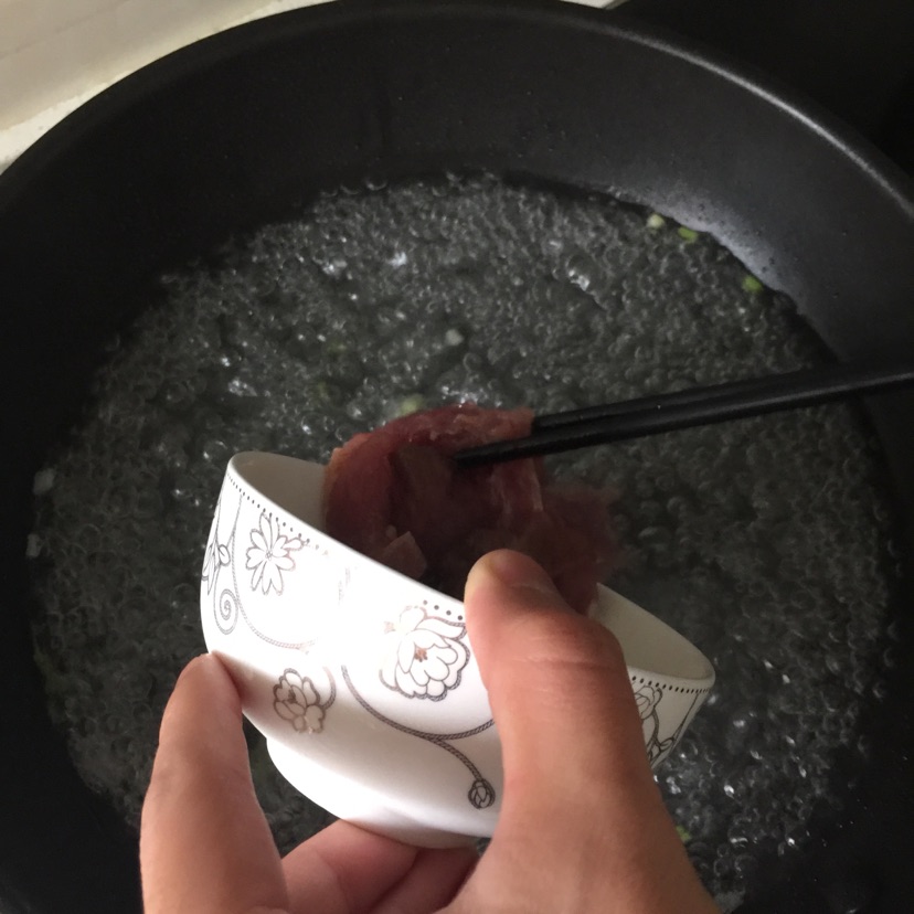 妈妈牌猪肝瘦肉汤米粉的做法图解8