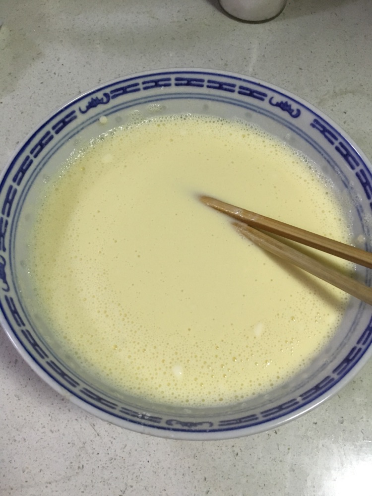 鸡蛋葱花饼的做法图解3