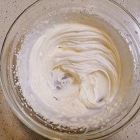 夏天裱花不易化的奶酪奶油霜的做法图解8