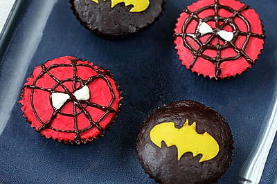 蝙蝠侠&蜘蛛侠杯子蛋糕
