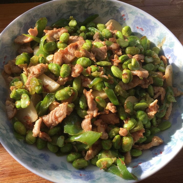 毛豆炒肉的做法