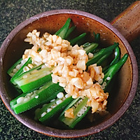 白灼蒜香秋葵的做法图解3