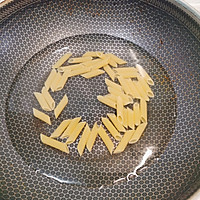 好吃的减脂餐～黑胡椒大虾通心粉的做法图解1