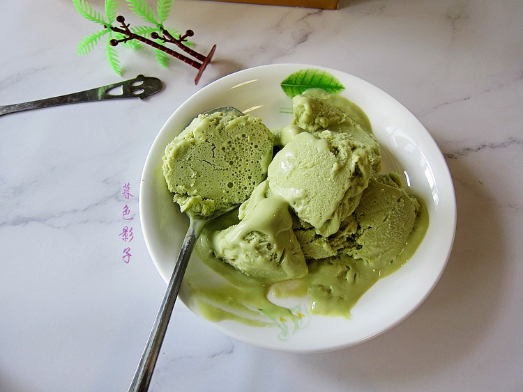 清凉一夏，榴莲冰淇淋细腻丝滑又解暑的做法