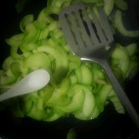 家常菜西葫芦（茭瓜）炒鸡蛋的做法图解9