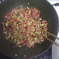 腊肉焖饭的做法图解2