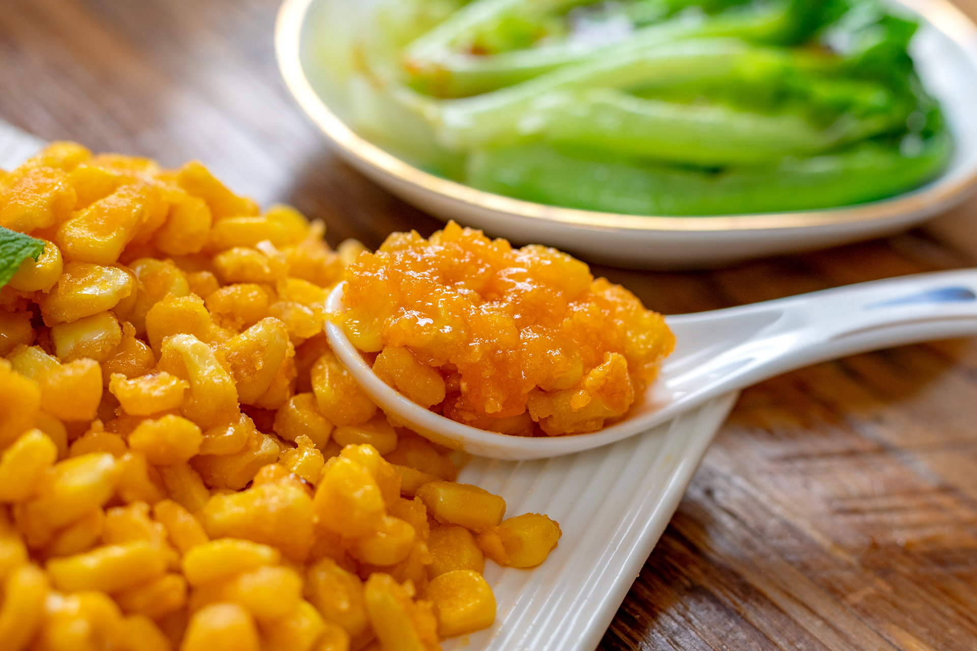 咸蛋黄焗玉米粒图片