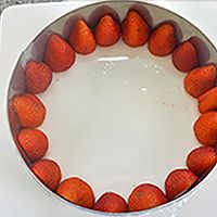 草莓藏心的做法图解4