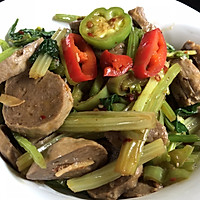 [10分钟办公室午餐]-芹菜炒牛丸的做法图解5