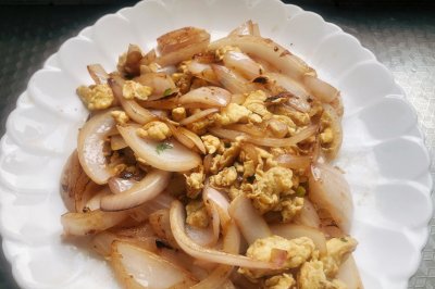 洋葱炒鸡蛋～低脂减肥。