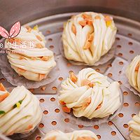 #憋在家里吃什么#勾人食欲的大花卷：葱花火腿花卷的做法图解16