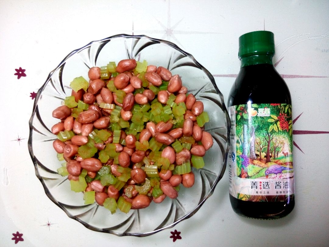 菁选酱油试用之拌芹菜花生米
