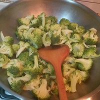 清炒西兰花的做法图解3